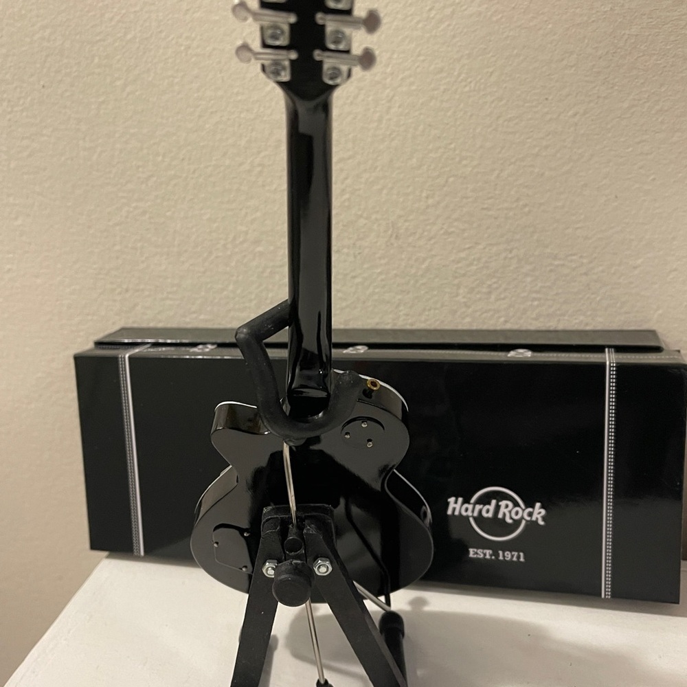 Hard Rock Atlantic City Miniature Guitar - Picture 8 of 11